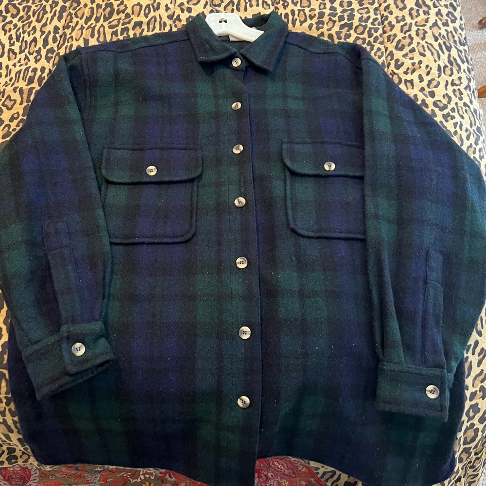 Women’s flannel Shacket. Size medium great condition.